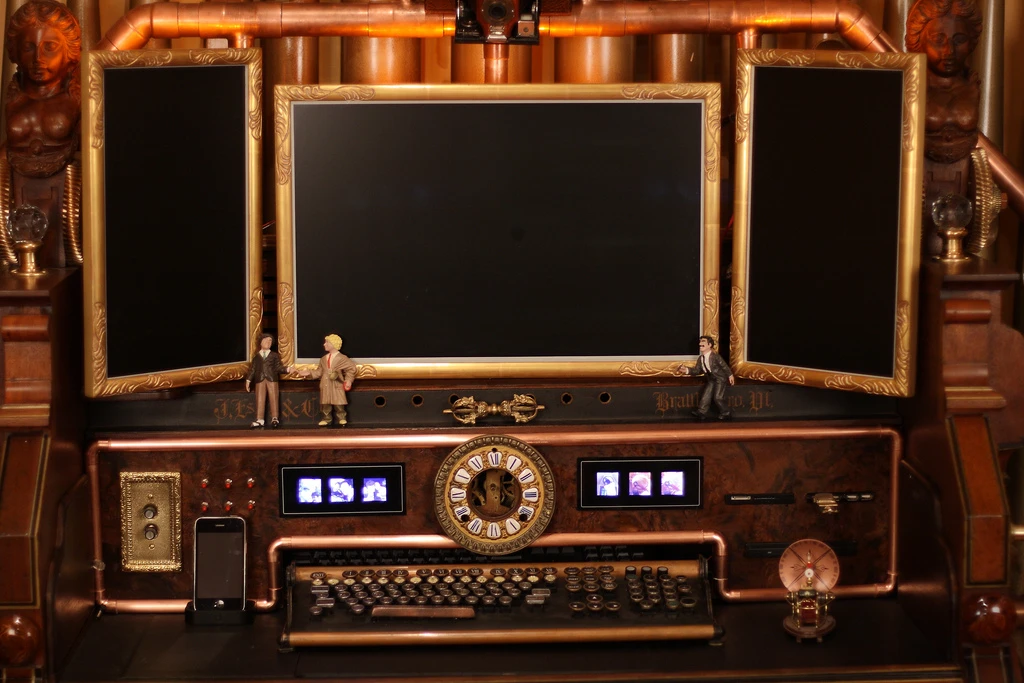 The Desk features six mini displays which show off a selection of family photographs