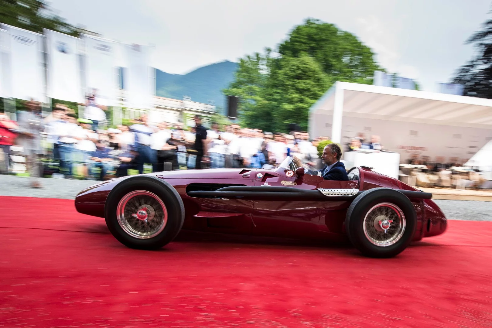 Winning on debut in the hands of Juan Manuel Fangio in the 1954 Argentine Grand Prix, the 26 Maserati 250F Monopostos built won races across the world, two Formula One drivers championships before the constructors championship was inaugurated, and was the weapon of choice of many famous privateers including a young Stirling Moss who parlayed a promising 1954 season in the 250F into a works drive in the Mercedes-Benz W196 alongside Fangio in 1955. The second championship win came after Mercedes-Benz quit the sport after achieving its goals. Owner: Guillermo Fierro-Eléta, Spain