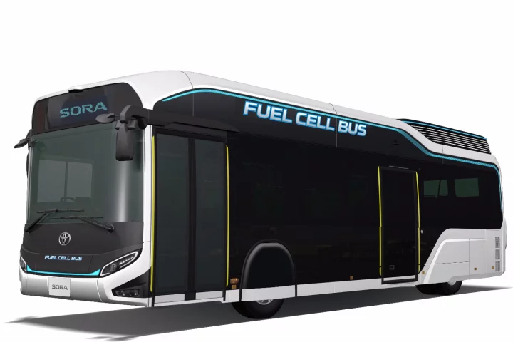 In addition to its powertrain for people-moving, the Sora fuel cell bus is also capable of outputting power during emergencies or disasters