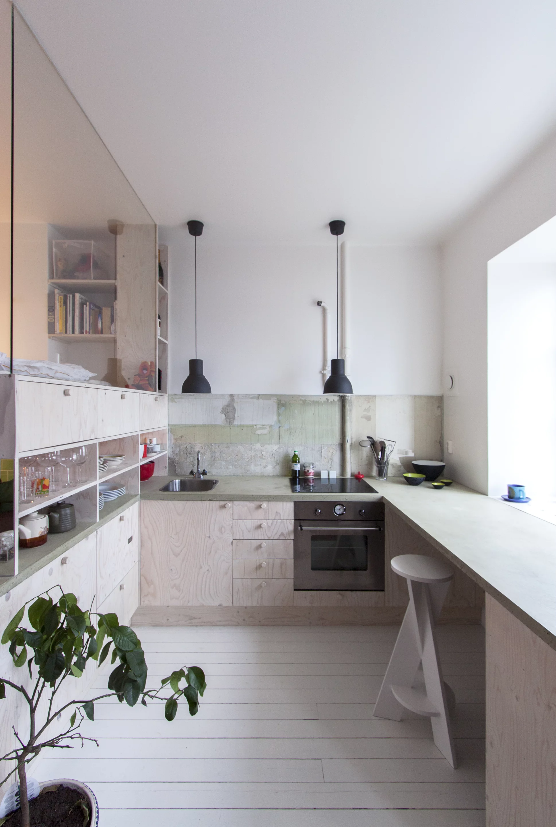 HB6B's light filled and not so tiny kitchen