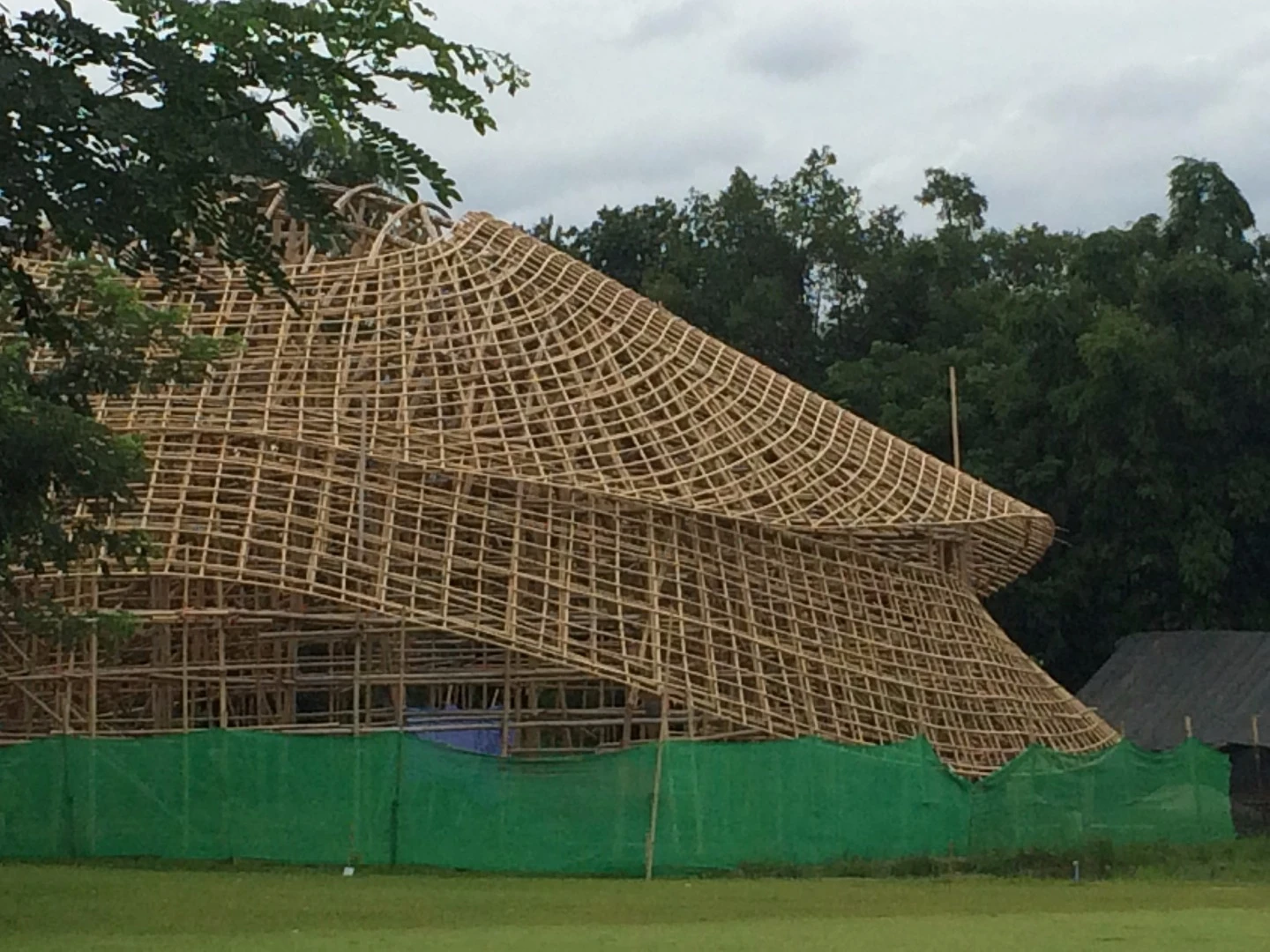 The Bamboo Sports Hall at Panyaden International School uses bamboo as its only structural material