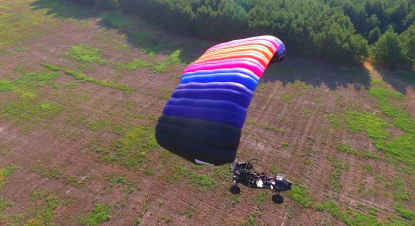 With its ram-air parafoil wing, the SkyRunner reaches cruising speeds up to 40 mph