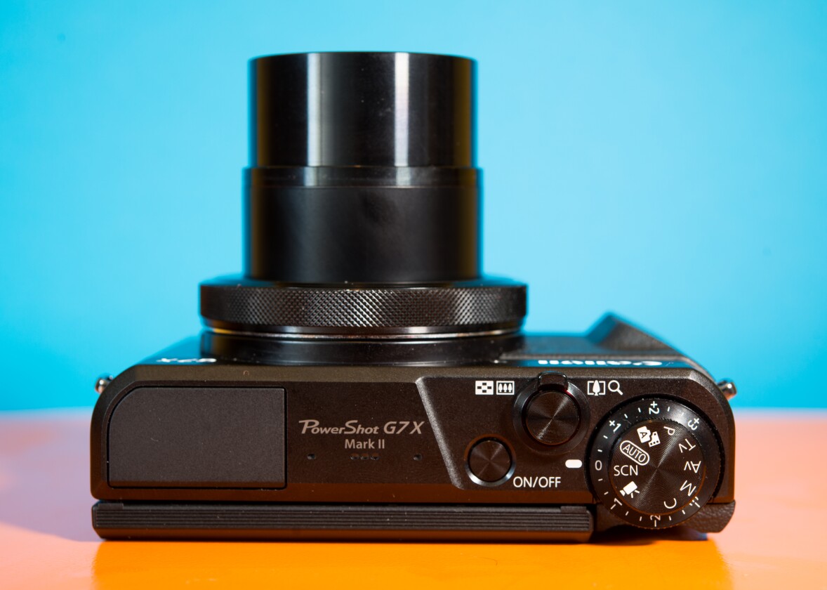 The zoom lens on the Canon Powershot G7X Mark II offers a 24-mm to 100-mm view