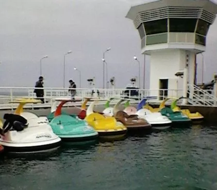 Waterbuggy's round deck has been designed to accommodate three people, who are additionally protected against the sun with the twisted tail