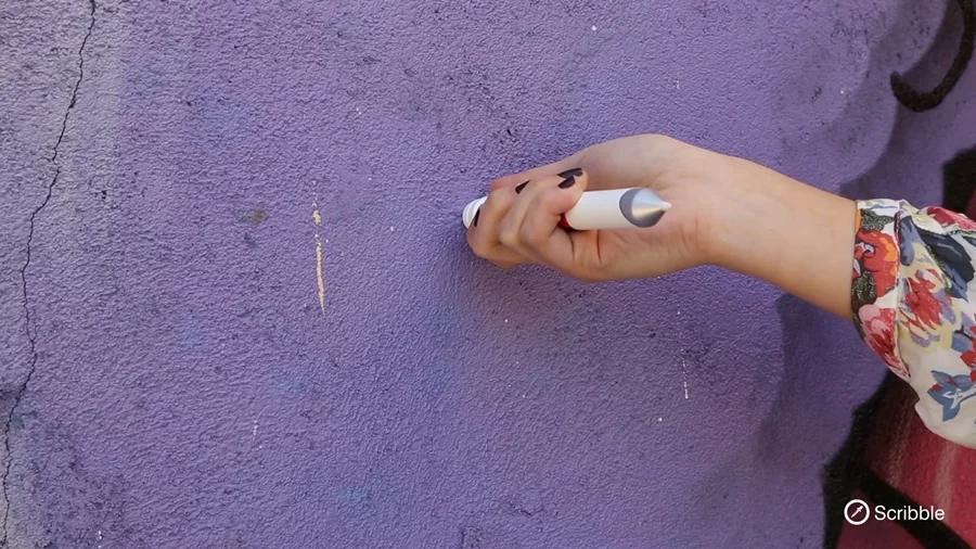 The Scribble can store over 100,000 colors in its 1 GB memory