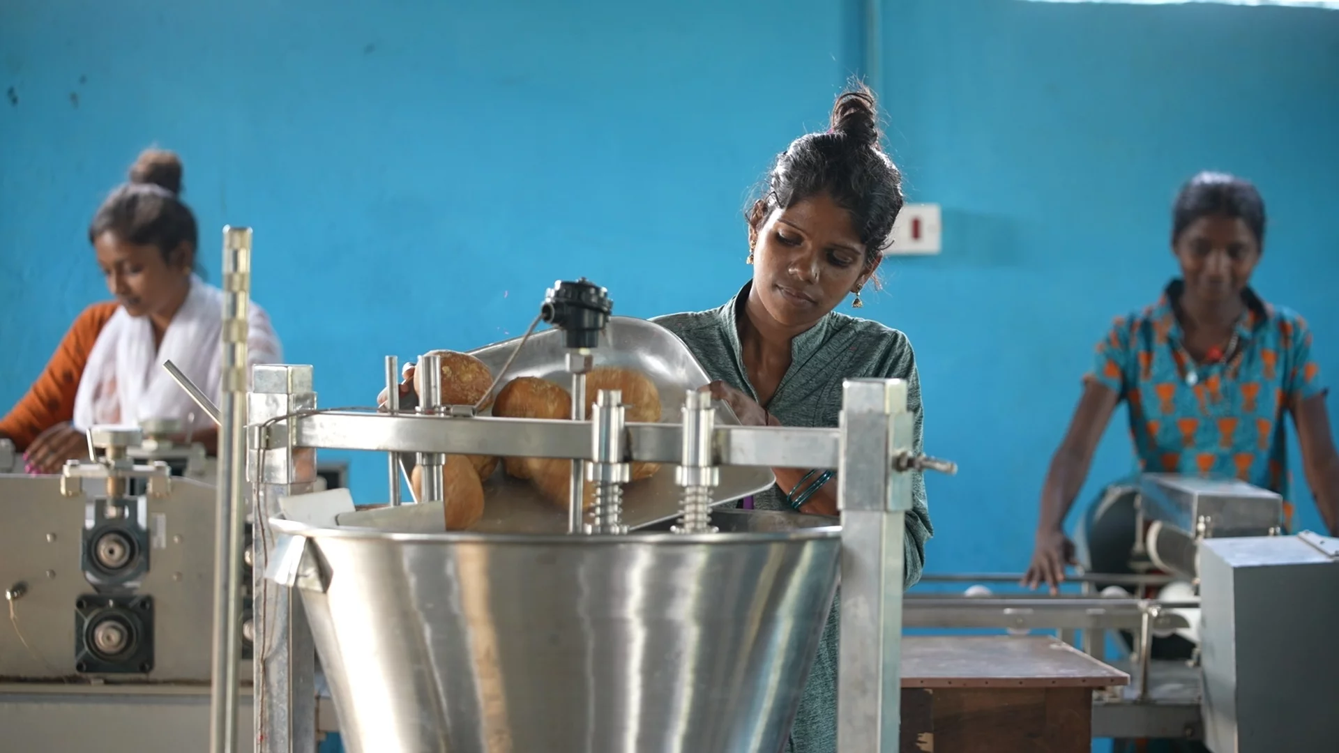 The project will also emphasize female job independence, giving businesswomen a means of transporting goods