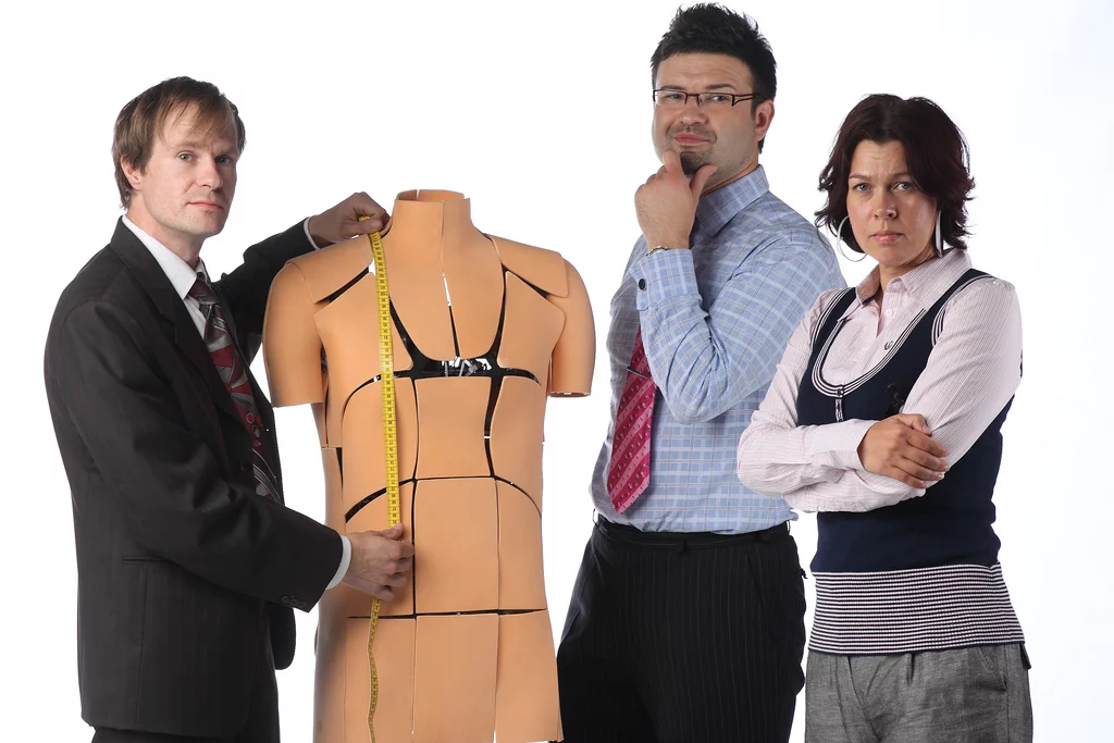 Not sure how a shirt will look, Fits.me can help?