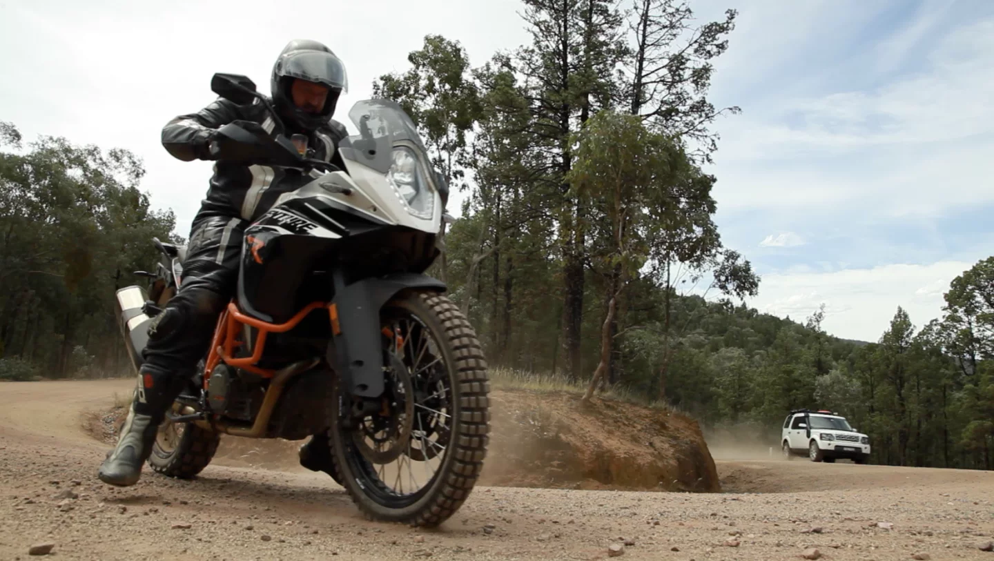 KTM Adventure 1190 R: emergency braking is possible on loose surfaces with the ABS system (Photo: Gizmag/Loz Blain)
