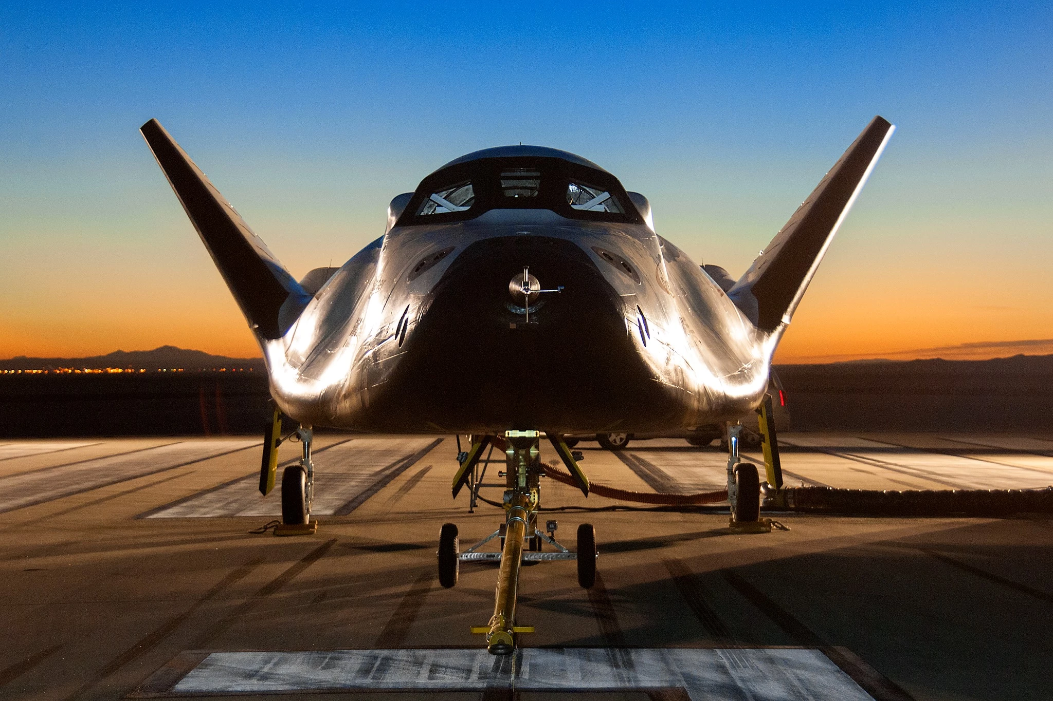 Sierra Nevada Corporation (SNC) has carried out the first gliding approach and landing test of its Dream Chaser spacecraft (Photo: SNC)