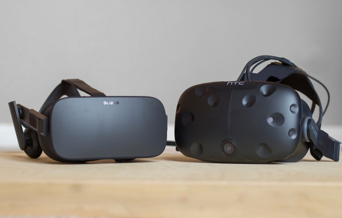 Headset ergonomics favor the Rift (left)