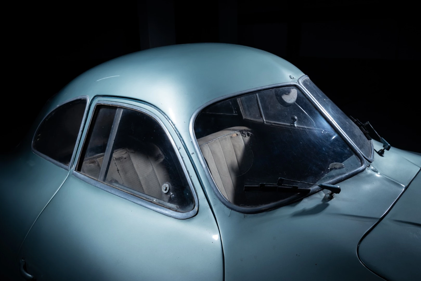 The Type 64 was designed by the same engineers who subsequently create Porsche's first production car, the 356