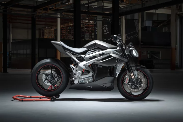Deigned and built in conjunction with Willliams Advanced Engineering, Integral Powertrain and WMG, University of Warwick, the TE-1 is an electric streetbike prototype with wicked performance numbers
