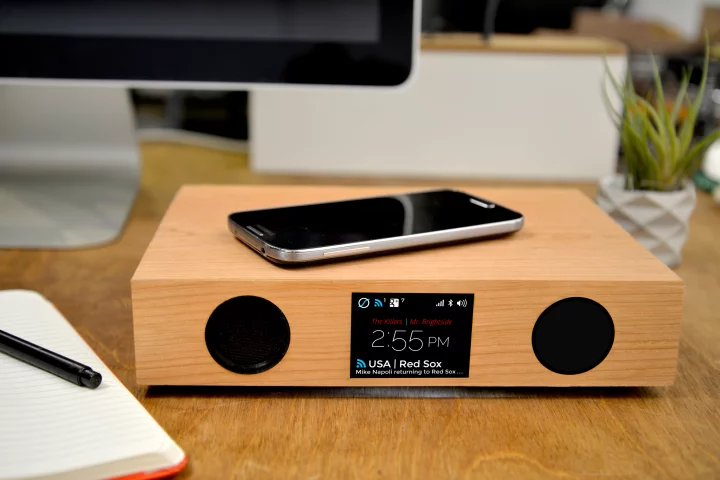 The Glowdeck combined wireless charging surface, Bluetooth speaker and mood light has relaunched on Kickstarter