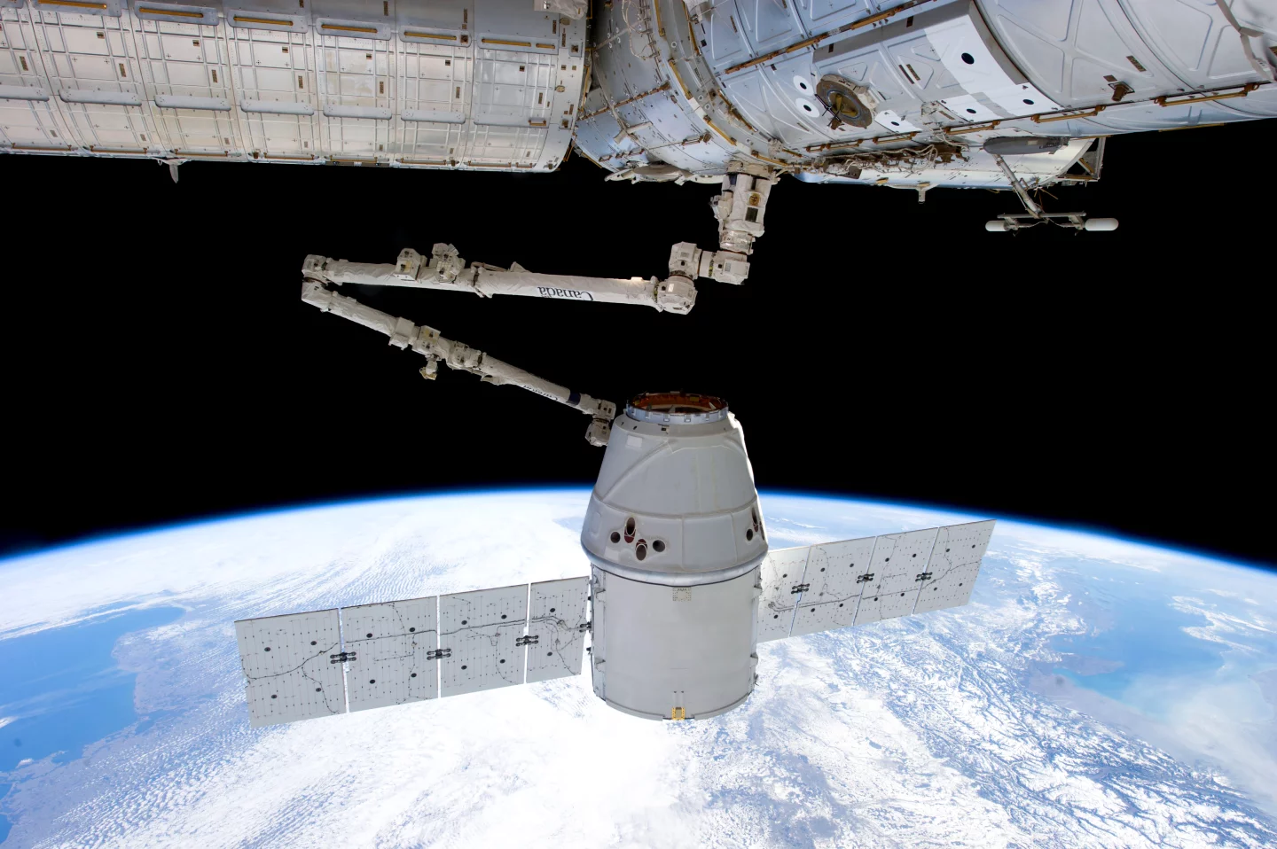 Dragon docking with the ISS (Image: NASA)