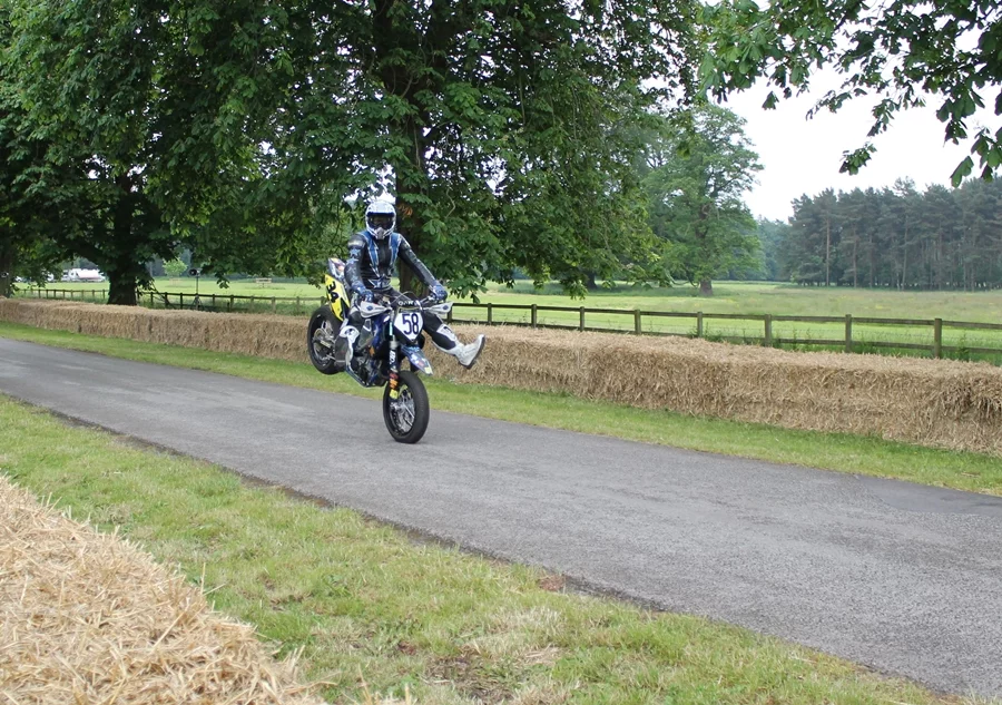 An endo on the Cholmondeley track