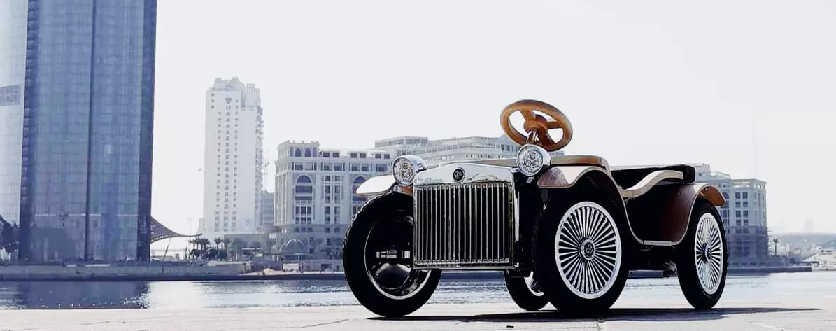 The D.Throne has been inspired by classic British cars