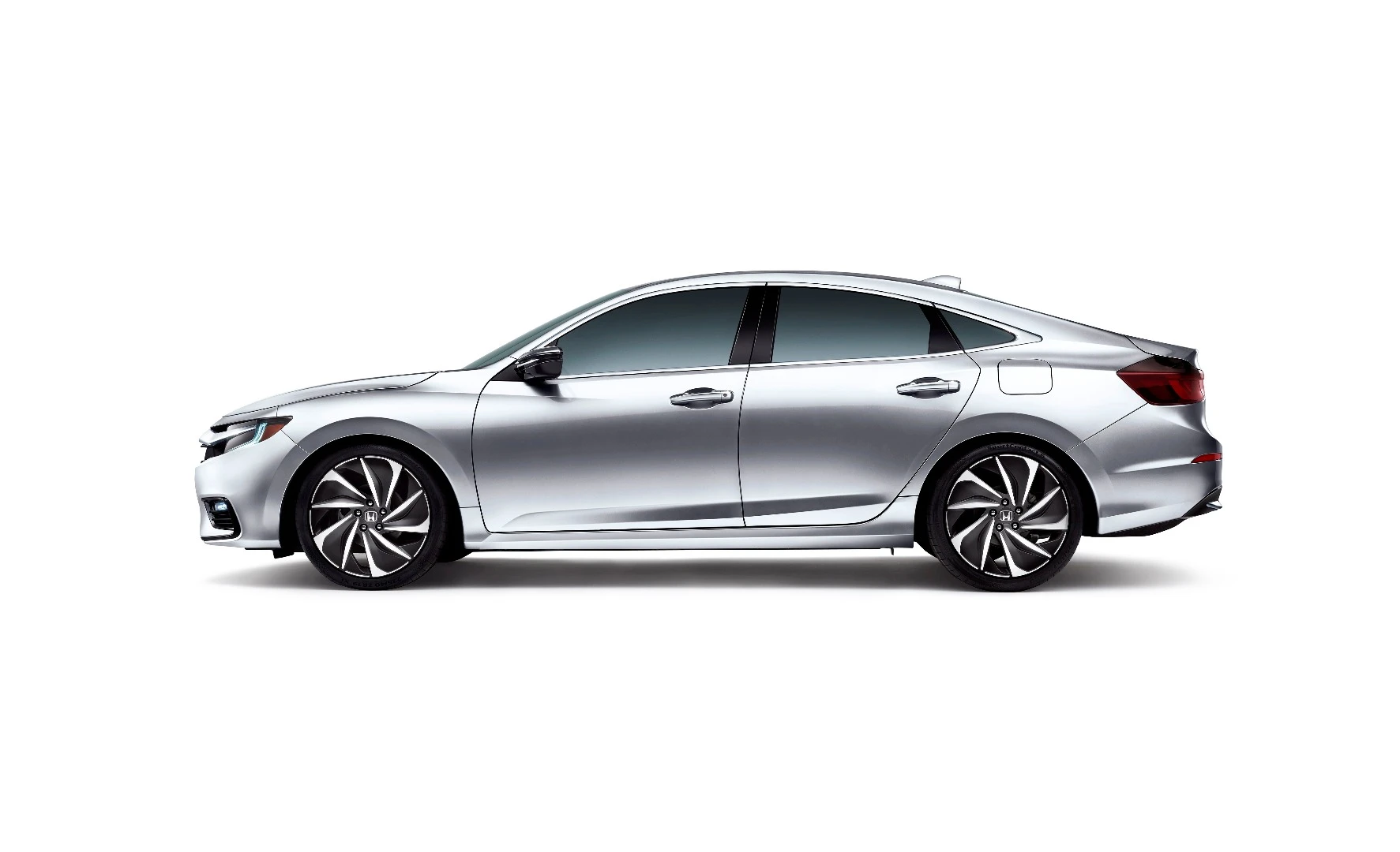 “The Honda Insight is anticipated to received fuel economy ratings competitive with the best hybrids in the segment, with styling that will have universal appeal inside and out and best-in-class passenger volume.”