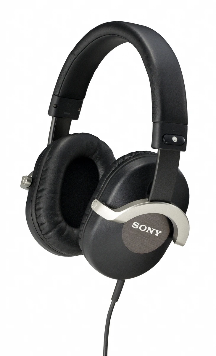 The MDR-ZX700 headphones