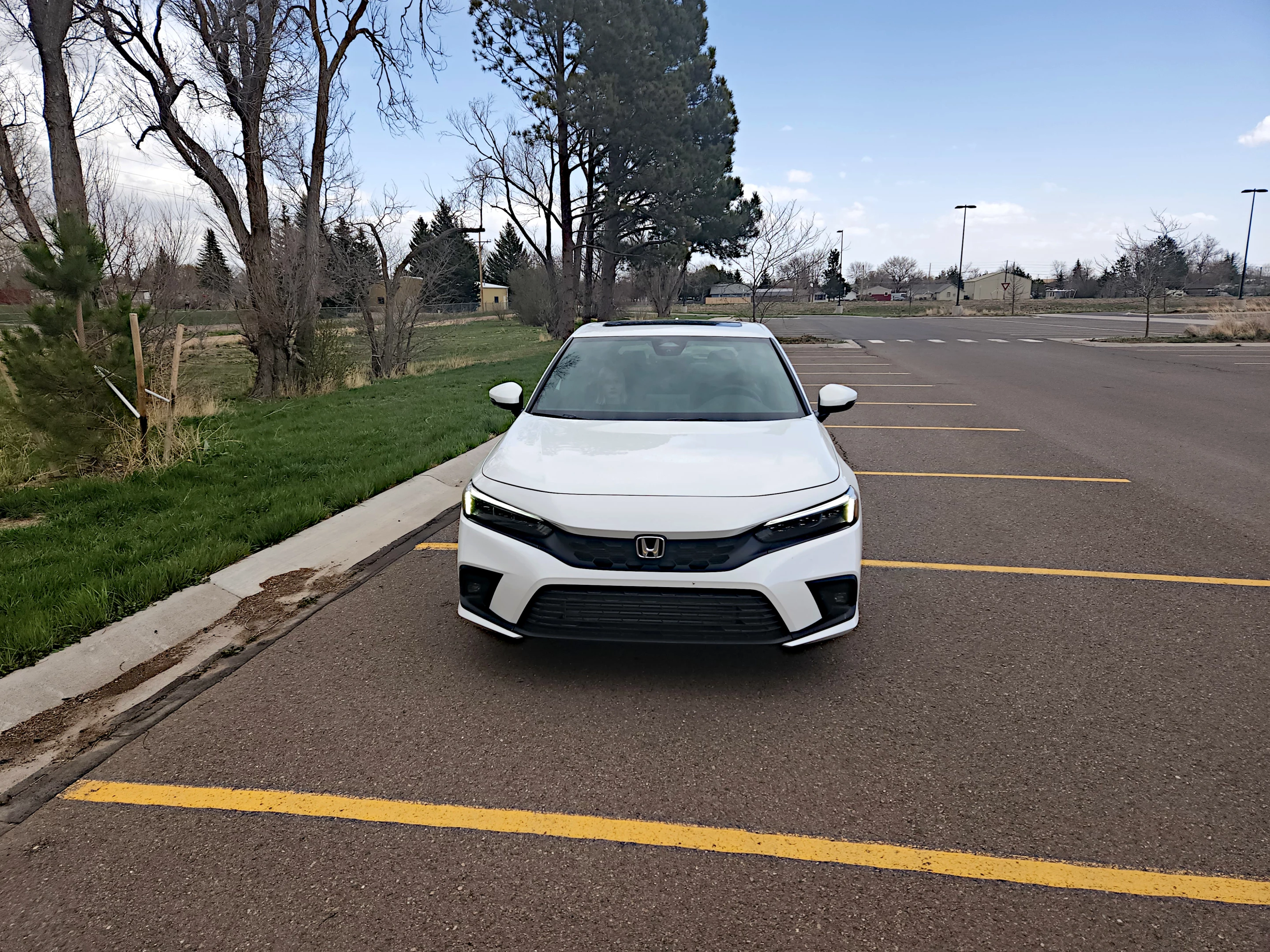 There are two engines available for the 2022 Honda Civic: a 2.0-liter naturally-aspirated four-cylinder and a 1.5-liter turbocharged four-cylinder