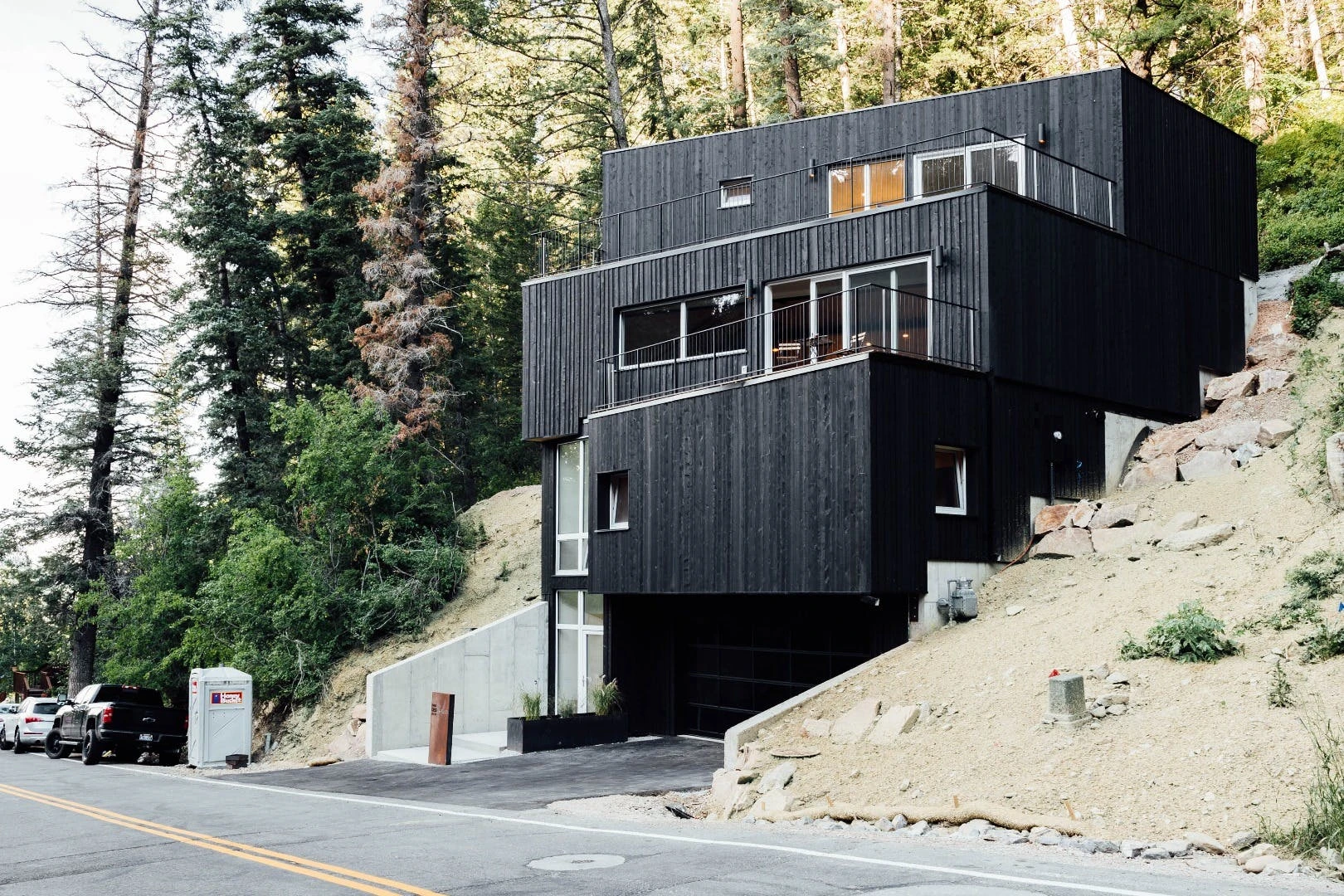 The 2,500-sq ft (232-sq m) Treehaus spreads its floorspace over four floors