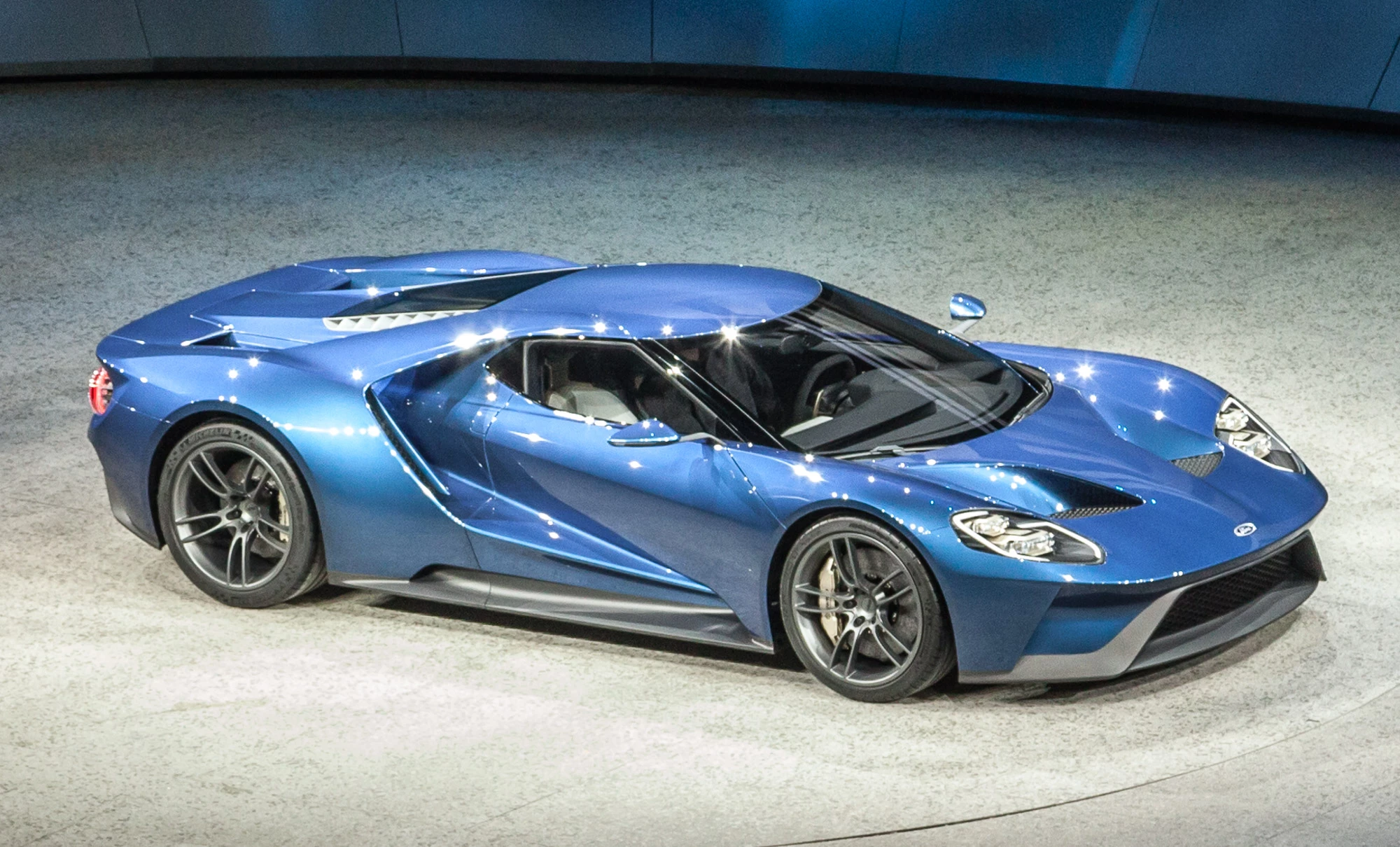 Designed as a showcase for its next-generation EcoBoost engine and lightweight construction technologies, the GT boasts the most powerful EcoBoost production engine ever and is one of at least 12 new Ford Performance vehicles promised over the next four years (Photo: Loz Blain/Gizmag.com)