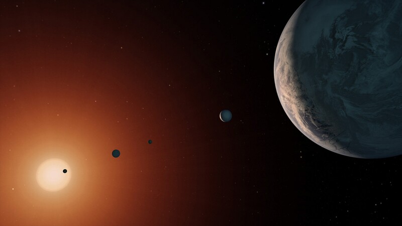 TRAPPIST-1's planets are tidally locked, but that doesn't mean they can't host life