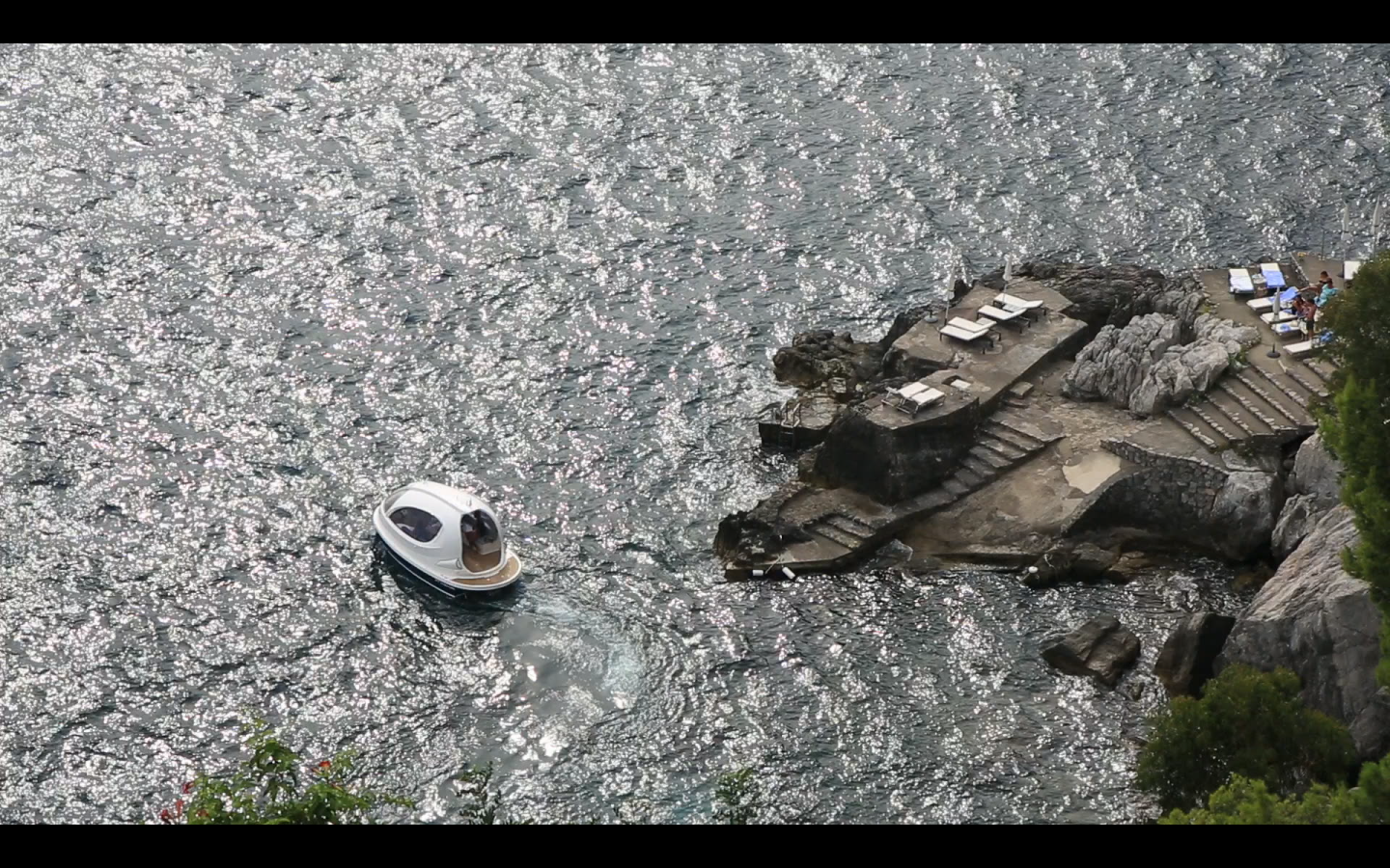 Italian design firm launches its first "mini yacht"