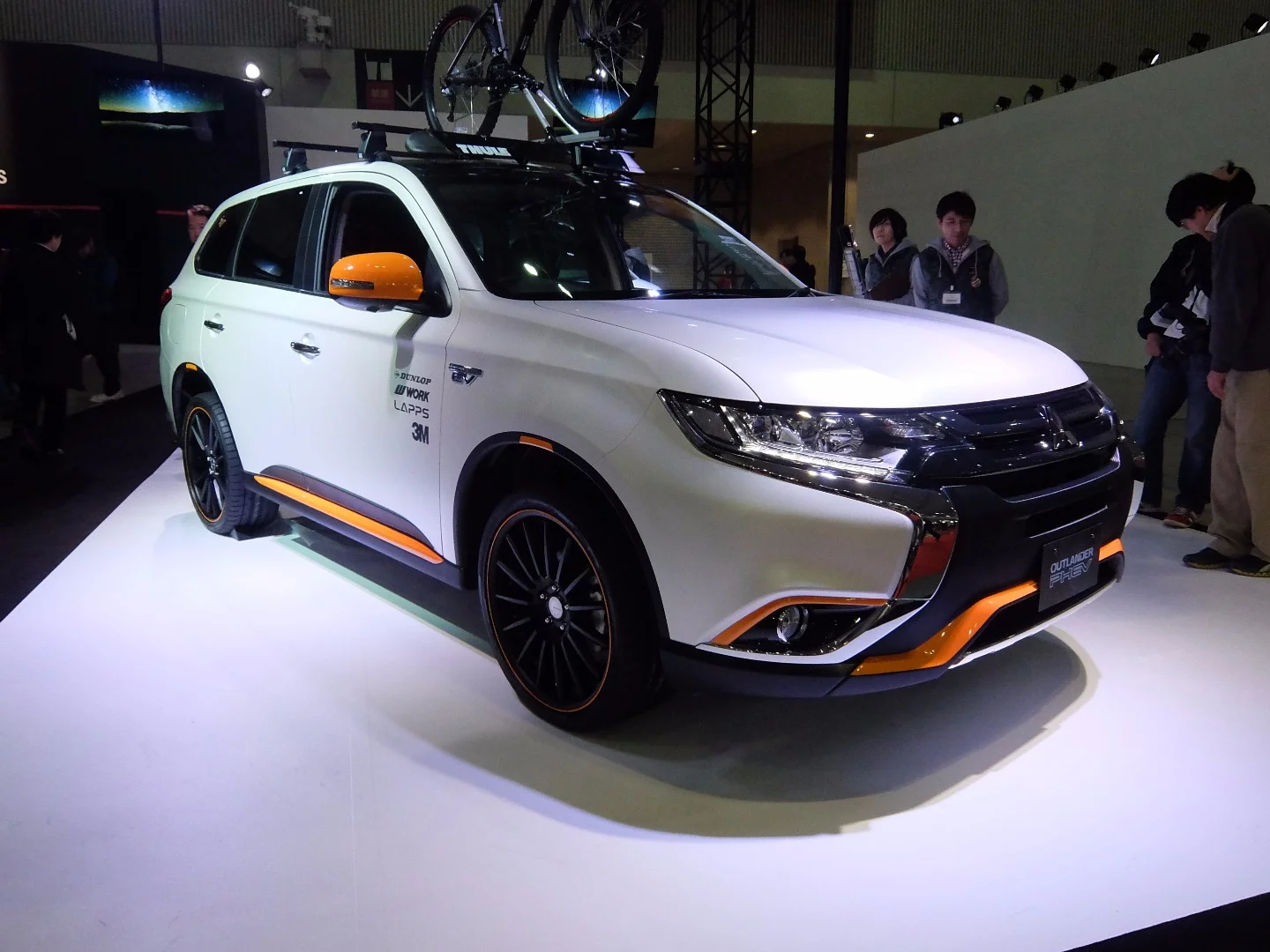 The Mitsubishi Outlander PHEV Outdoor gear concept