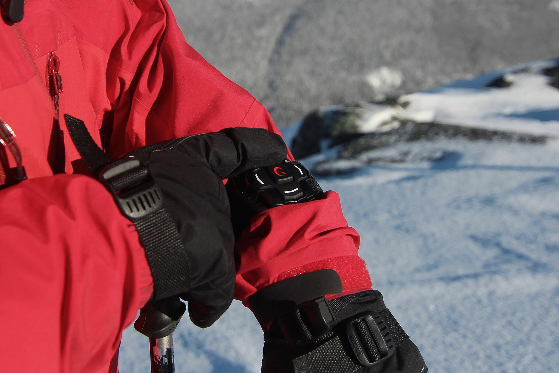 The Bluetooth Low Energy remote is housed in a waterproof casing with oversized buttons