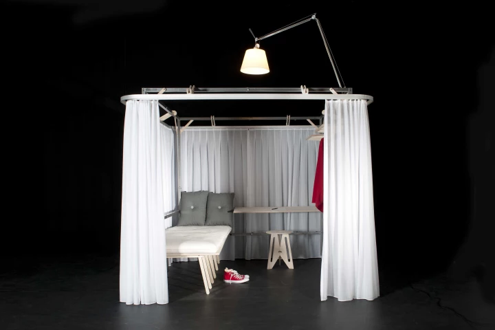 Hotello bed and desk configuration