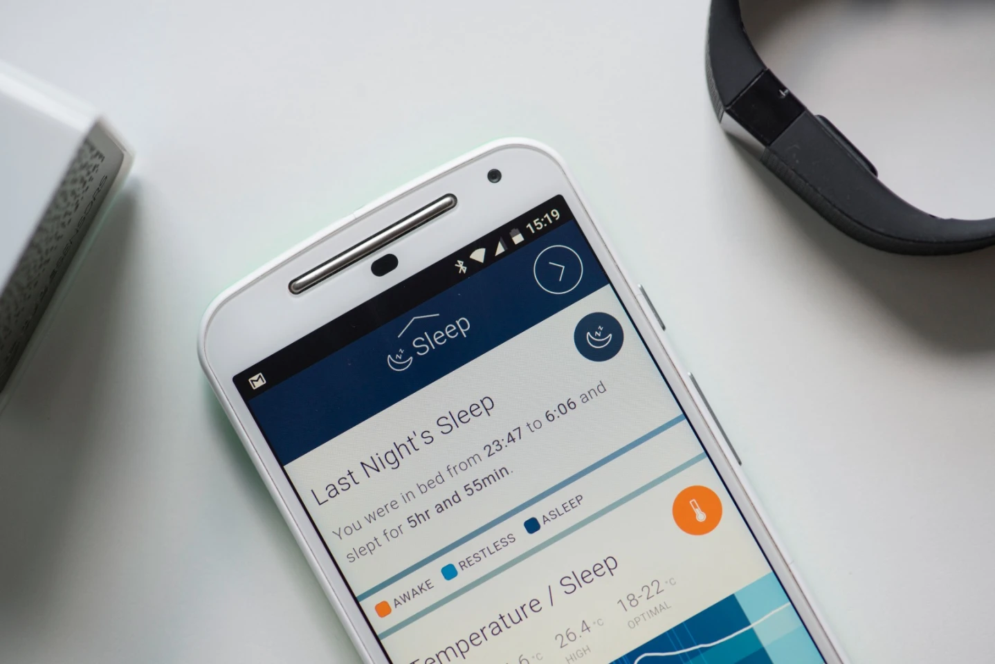 The way in which the CubeSensors use the information from an activity tracker to provide sleep environment analysis is impressive