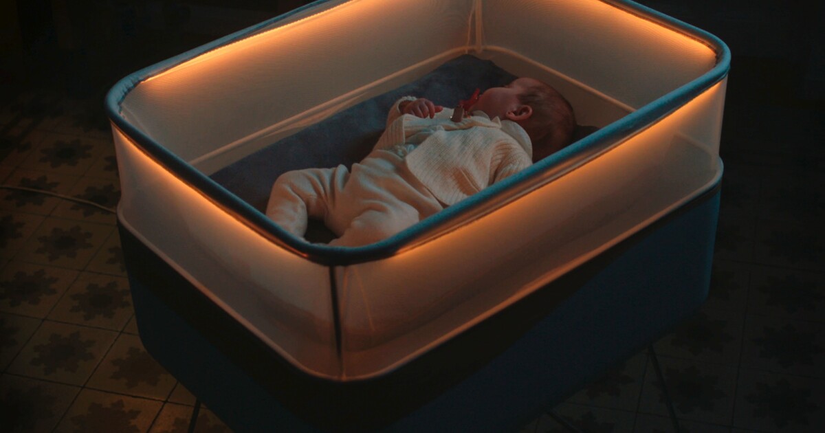 Ford puts babies to sleep with carsimulating cradle