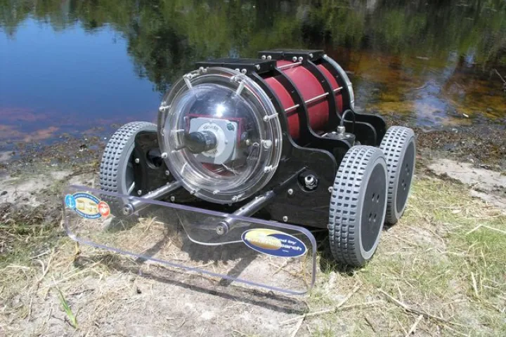 An early version of OSR's autonomous Hull BUG robot