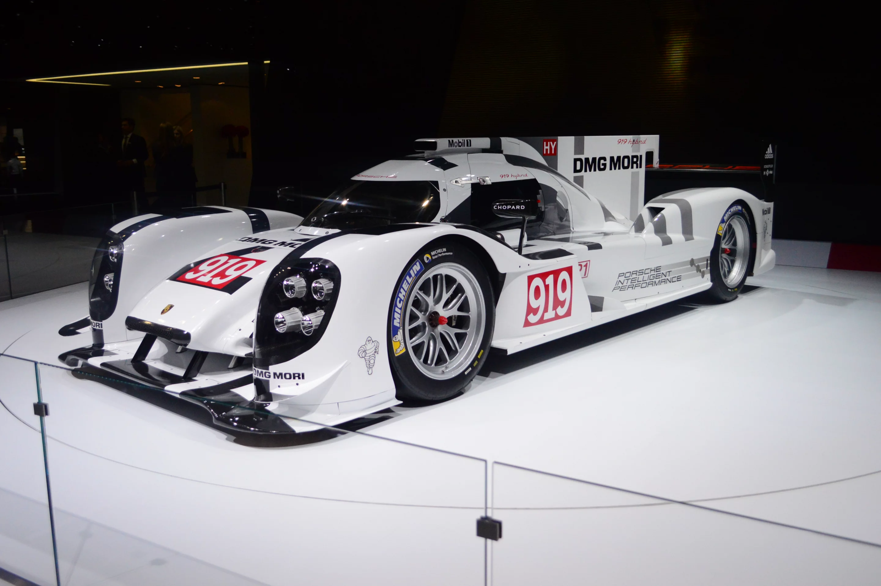 The Porsche 919 Hybrid unveiled (Photo: CC Weiss/Gizmag.com)