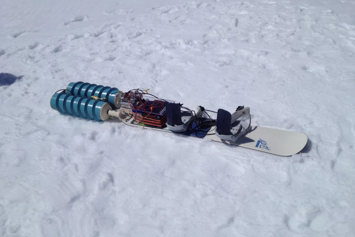 The students tested the Propul~Surf in the Alps recently