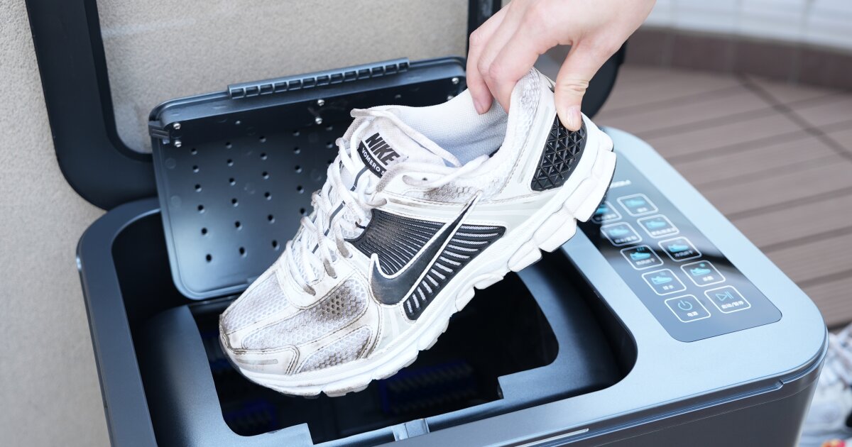 Midishi M1 washes and dries shoes in under 30 minutes
