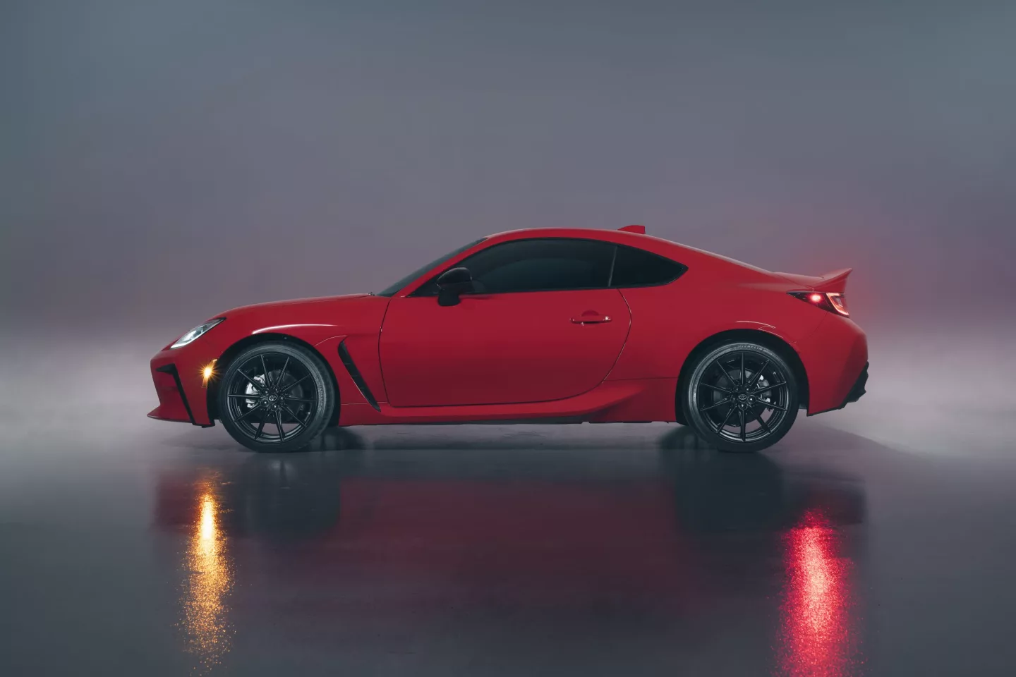 The 2022 Toyota GR 86 weighs only 2,800 lb (1,270 kg) at the curb