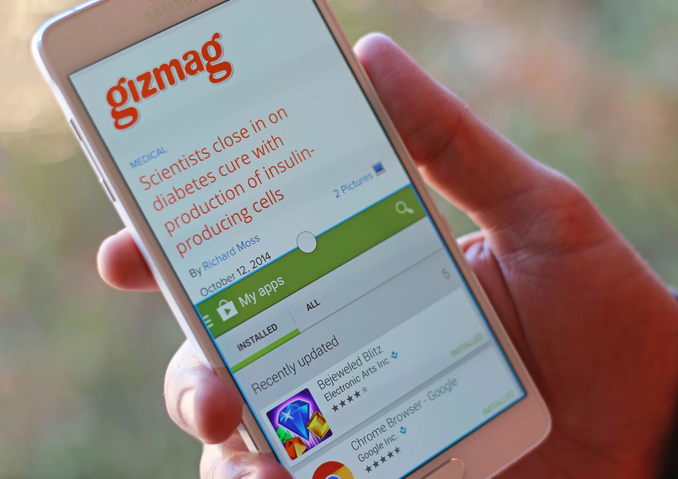 Samsung's Multi Window (split-screen multitasking) on the Note 4 (Photo: Will Shanklin/Gizmag.com)