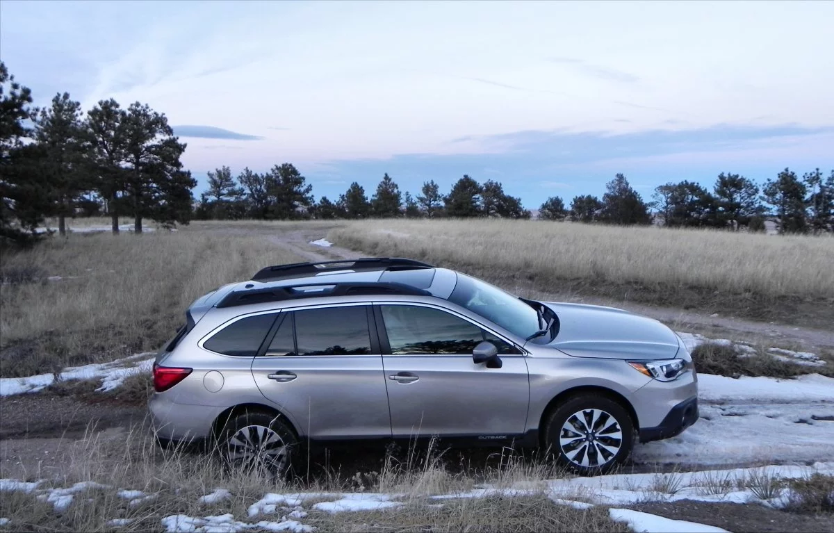 Like most crossover wagons, the 2016 Outback is neither a big crossover nor a true station wagon