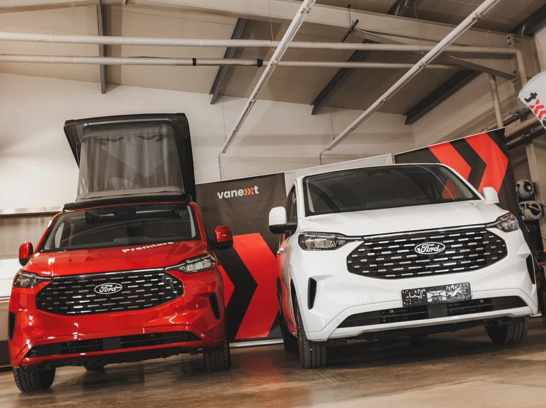 Vanexxt shoppers can choose a pop-up roof for up to four sleeping berths or a more low-profile factory roof for two berths