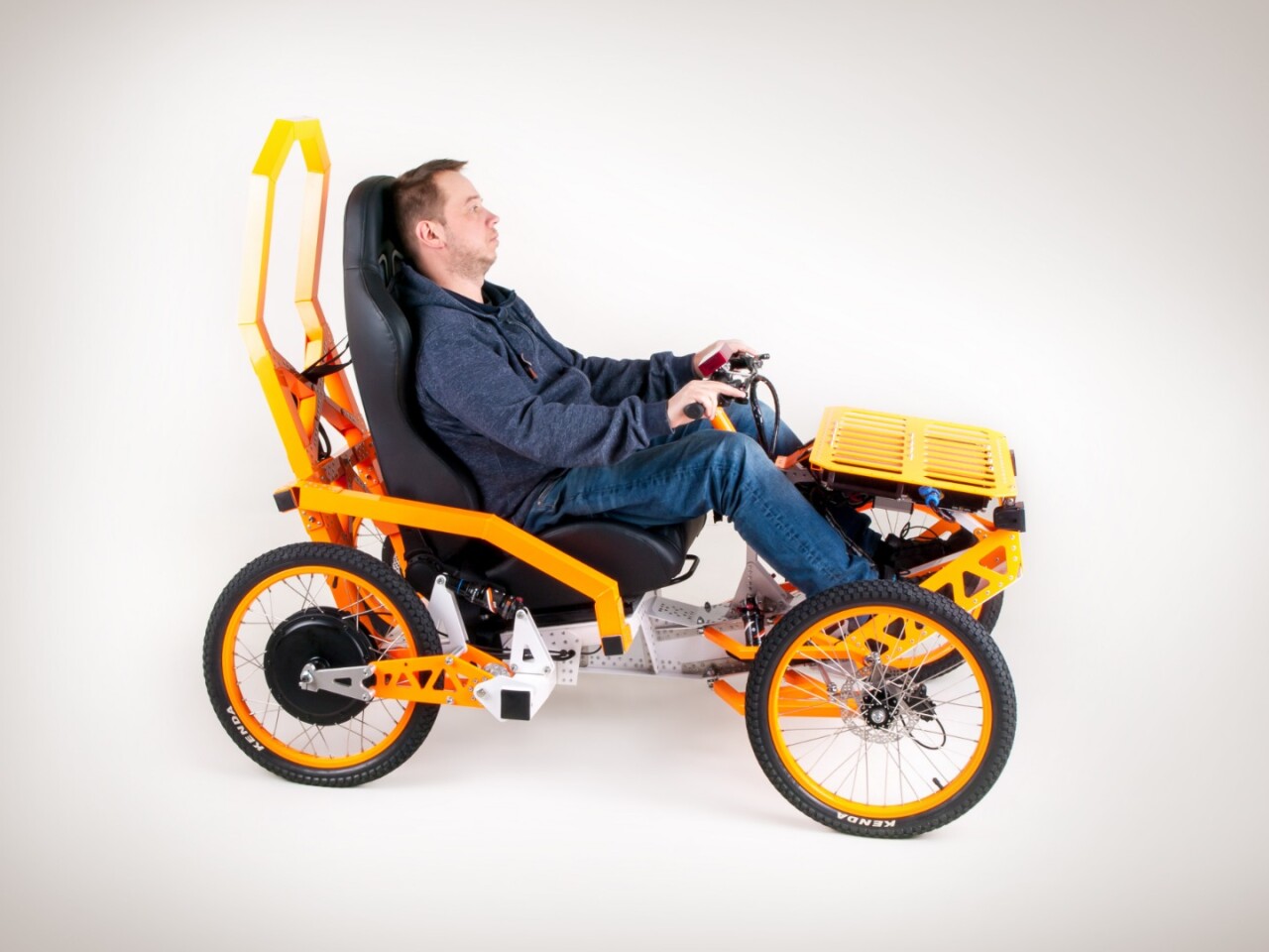 The 160 x 138 x 90 cm EV4 Mountain Cart can accommodate a maximum rider and cargo weight of 130 kg
