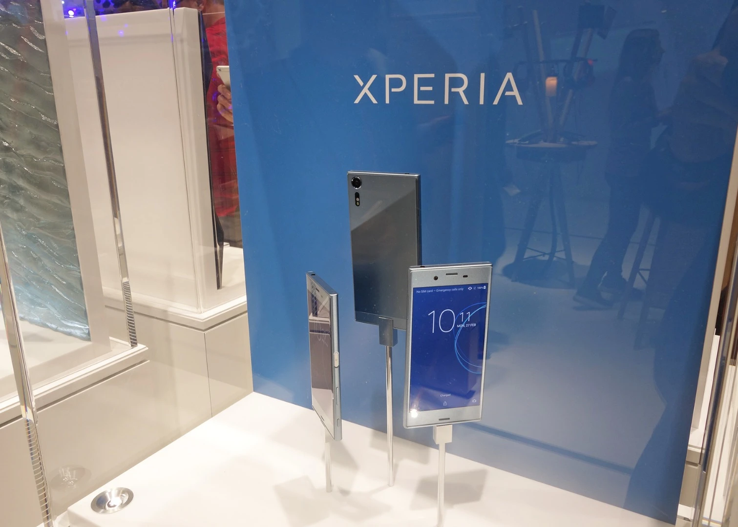 Unfortunately the only working XZ Premium models were in cases