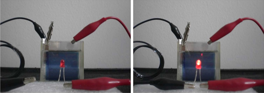 The device doubles as a transparent rechargeable battery (Photo: NTU)