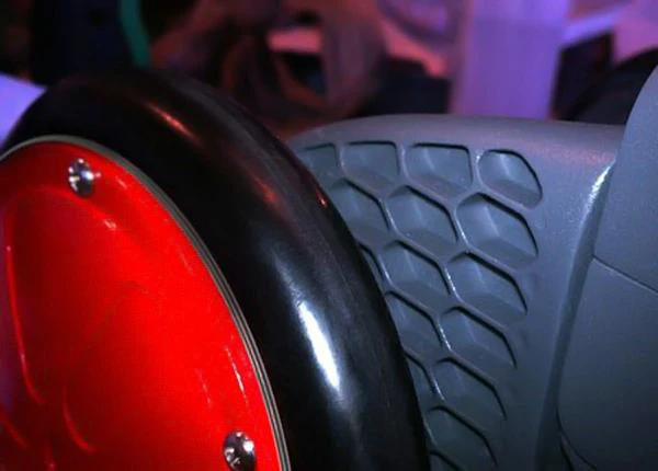 spnKiX are recommended to be used by riders who are at least sixteen and weigh no more than 180lbs (81kg)