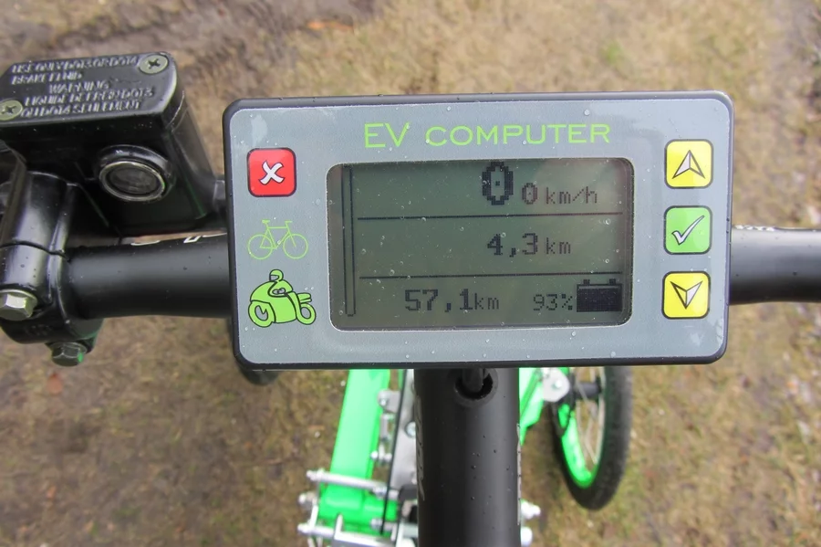 Ride information, such as speed and remaining charge, is displayed on a handlebar-mounted LCD display