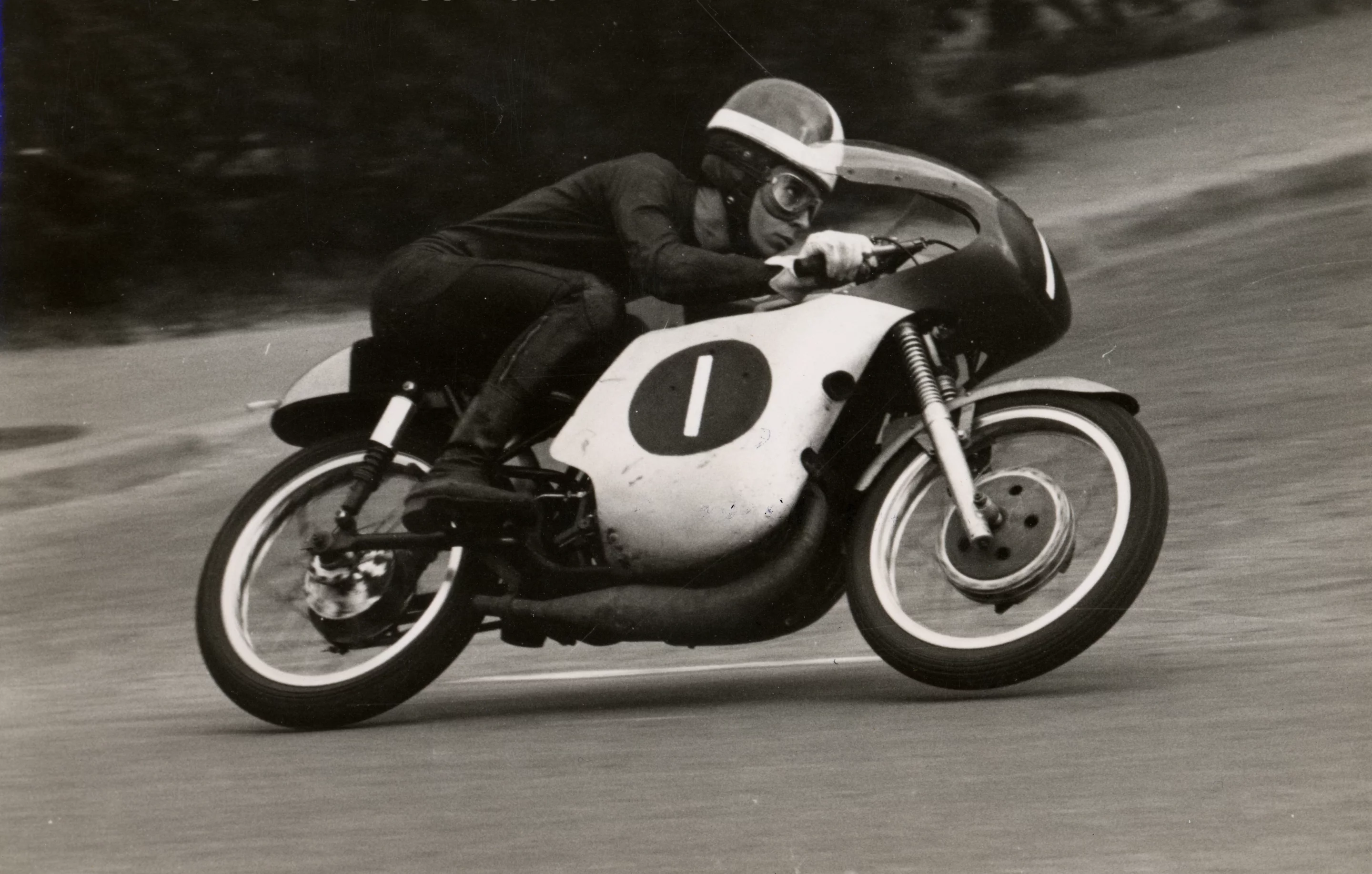 Ángel Nieto's total of 90 Grand Prix victories is third only to the 122 by Giacomo Agostini, and the 106 of Valentino Rossi.