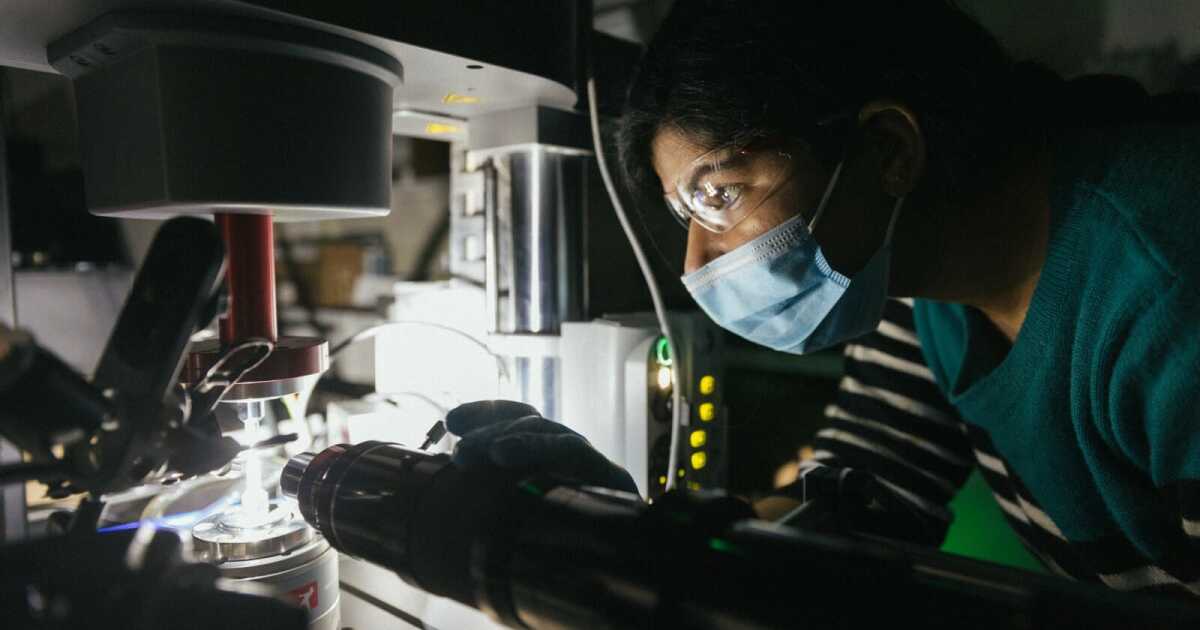 “Ultra-shock-absorbing” foam packs a plethora of carbon nanotubes “Ultra-shock-absorbing” foam packs a plethora of carbon nanotubes