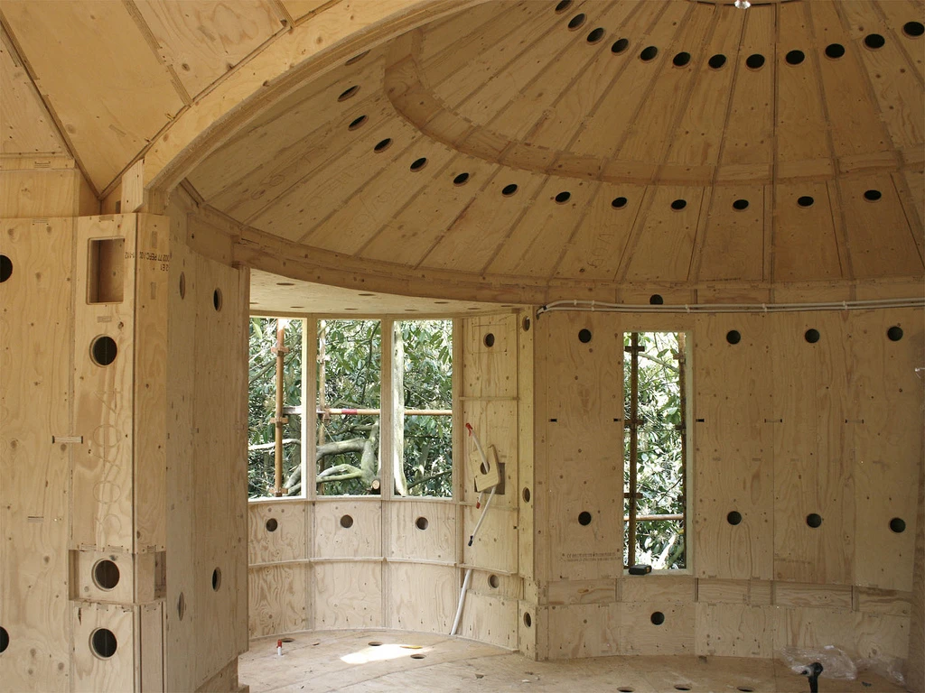 Example of a digitally fabricated tree house by Facit Homes
