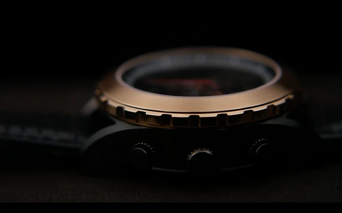 The Deus Collection watch showing the bezel