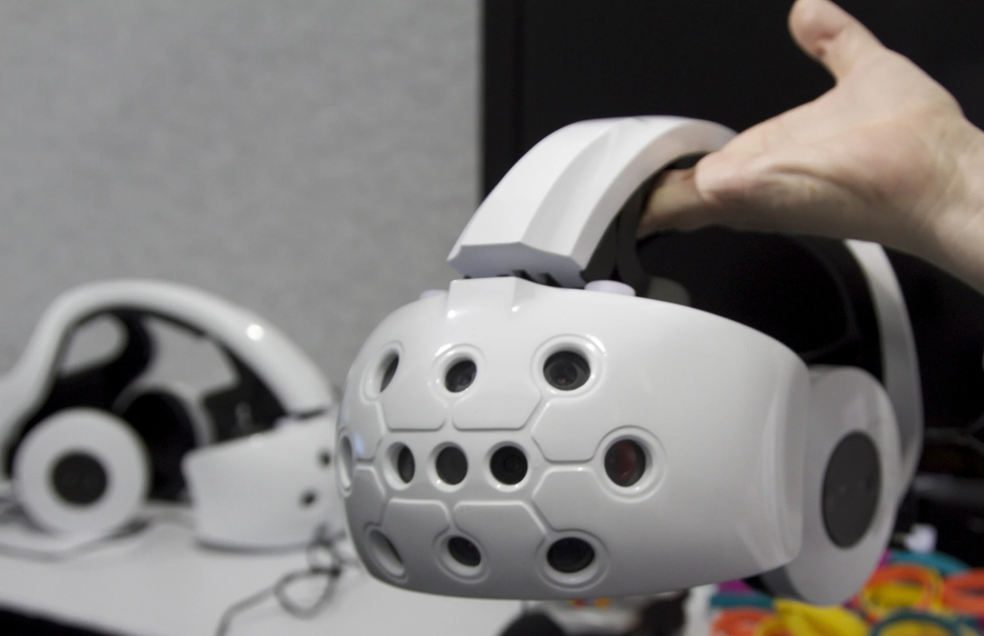 An array of forward facing cameras captures movement in front of the headset (Photo: Gizmag)